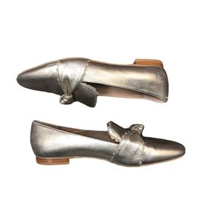 Brand: ted baker, size 10, gold, flats